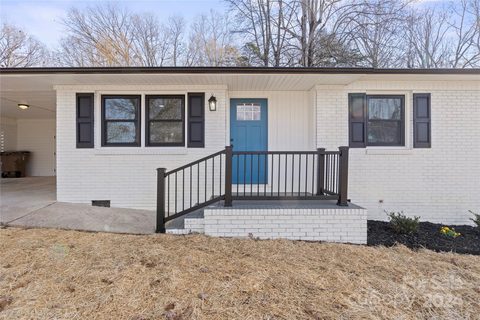 1433 Southridge Street sold home in Old Farm, Shelby, NC