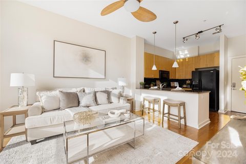 525 E 6th Street 201