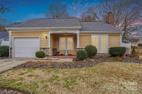 12310 Delcorte Lane