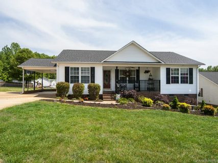 608 Helms Drive sold home in Oakview Estates, Lowell, NC