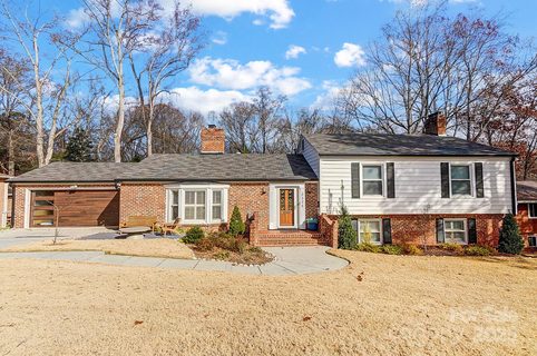 3335 Knob Hill Court
