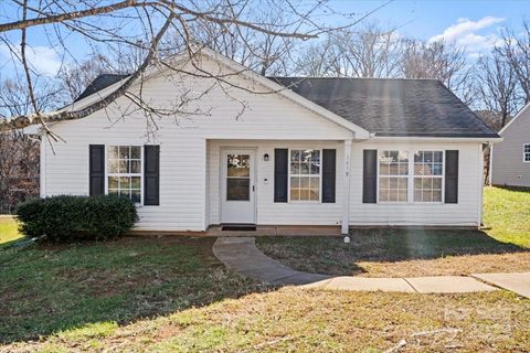 1439 Clooney Lane