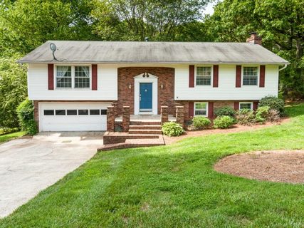 106 Amity Circle