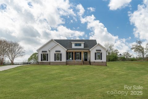 2657 Polo Lane sold home in The Paddocks, Maiden, NC