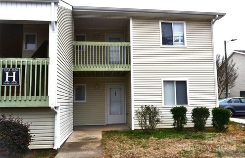 1646 Eagles Place H 101