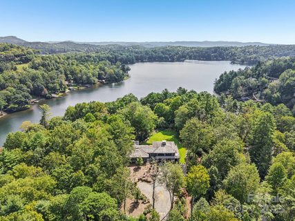2272 West Club Boulevard active home in Lake Toxaway Estates, Lake Toxaway, NC