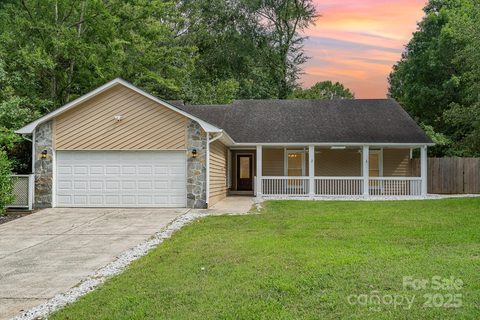 4004 Bon Rea Drive sold home in Cedar Woods, Charlotte, NC