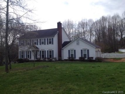 1125 Woodmere Lane