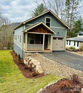 701 Holly Avenue sold home in Lakewood, Black Mountain, NC