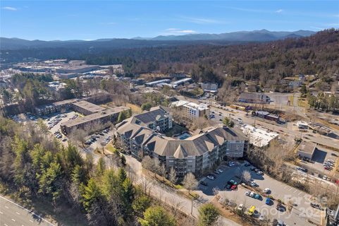 9 Kenilworth Knoll 104 sold condo in Beaucatcher House, Asheville, NC
