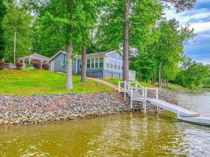 184 Lake Mist Drive sold home in Lake Wylie, Belmont, NC
