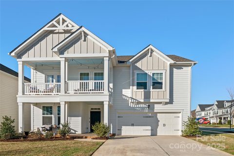 1021 Davona Dale Lane