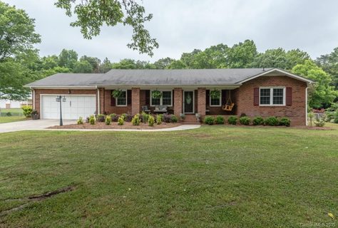 8401 Wonderwood Lane sold home in Rocky River Acres, Harrisburg, NC