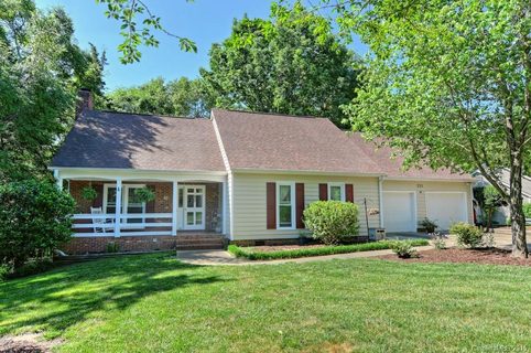 211 Pine Creek Drive