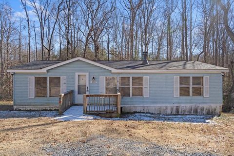 102 Lansdale Avenue sold home in Walker Heights, Lincolnton, NC