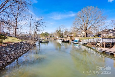 130 Marina Lane sold home in Lake Norman, Mooresville, NC