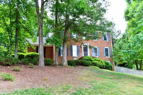 1613 Heatherloch Drive