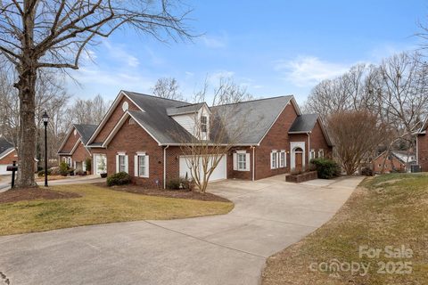 112 Columns Circle sold townhome in The Columns, Shelby, NC