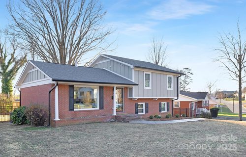 1740 Northcliff Drive sold home in Northwood Estates, Charlotte, NC