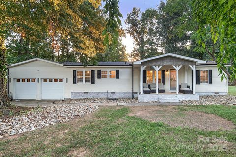 104 Dogwood Lane sold home in Fairway Shores, Mount Gilead, NC