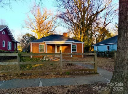 440 Sylvania Avenue sold home in Lockwood, Charlotte, NC