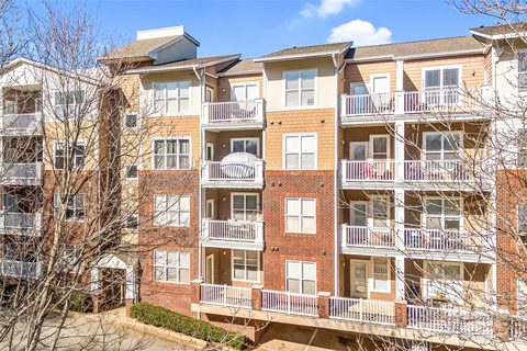 1000 E Woodlawn Road 105 sold home in Preston Flats, Charlotte, NC