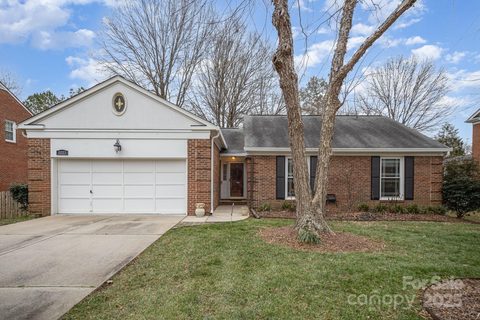 11113 Coachman Circle sold home in Colony Woods, Charlotte, NC