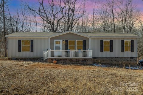 616 Lhasa Apso Lane sold home in Plank Estates, Iron Station, NC