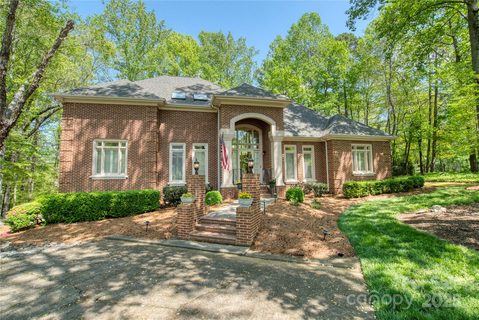 5424 Amanda Lane sold home in Pinsto Forest, Belmont, NC