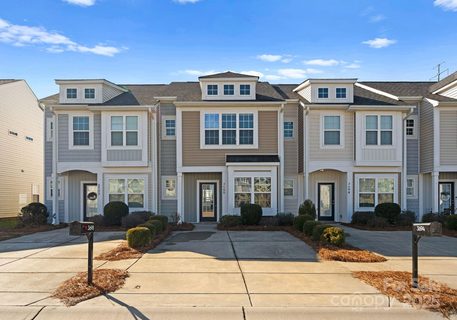 3698 Aldeburgh Road sold townhome in Settlers Landing, Concord, NC