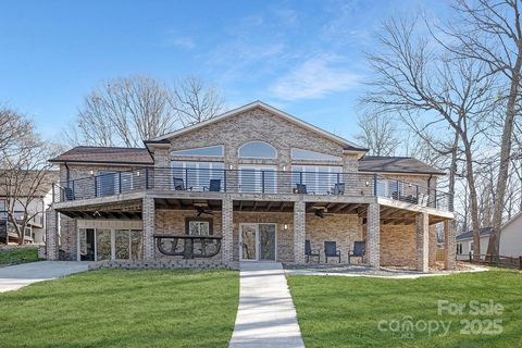 8260 Blades Trail
