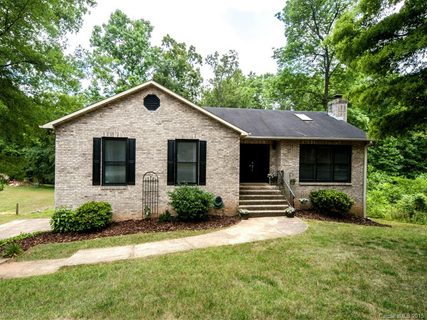 8224 Kerrybrook Circle