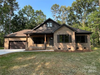 305 General As Johnston Street sold home in Stonewall Jackson Park, Stanley, NC