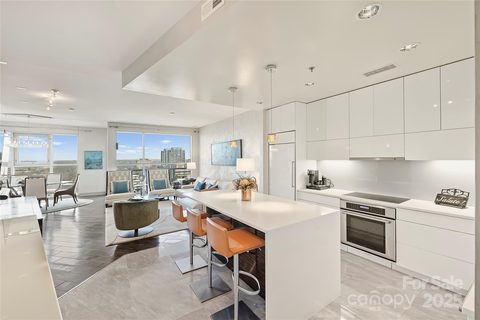 333 W Trade Street