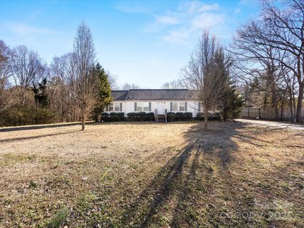 3800 Margaret Wallace Road sold home in Fairfax Woods, Matthews, NC