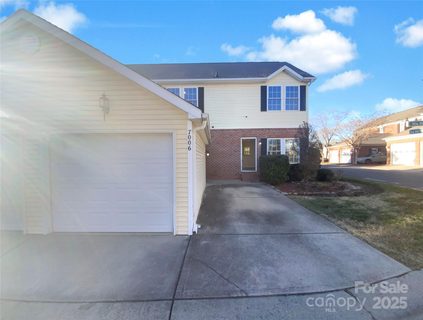 7006 Elm Hill Court sold home in Oak Hill Village, Charlotte, NC
