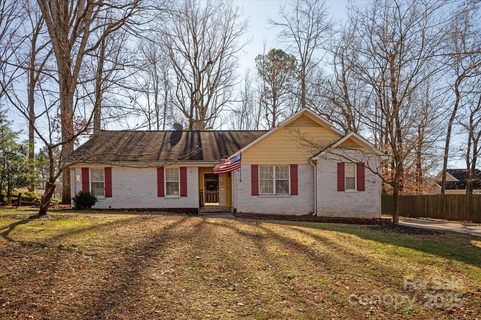 714 Mattingwood Drive sold home in High Timbers, Charlotte, NC