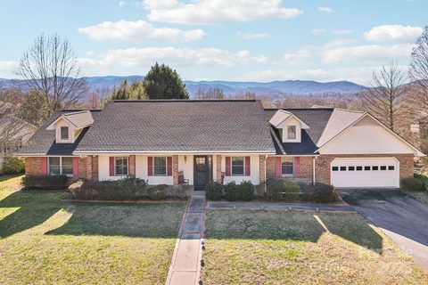 184 Mountain Valley Drive sold home in Mountain Valley, Hendersonville, NC
