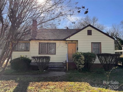3101 Dogwood Avenue