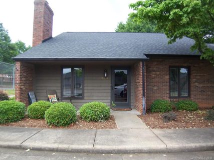 305 Pinkney Street sold townhome in Village Square, Shelby, NC