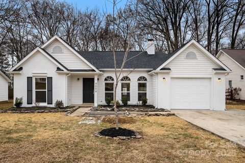 9004 English Saddle Lane