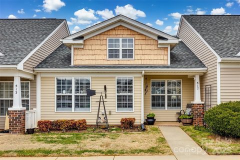 517 Fenton Place sold townhome in Olde Towne Estates, Rock Hill, SC