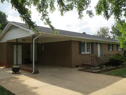 910 E Main Street