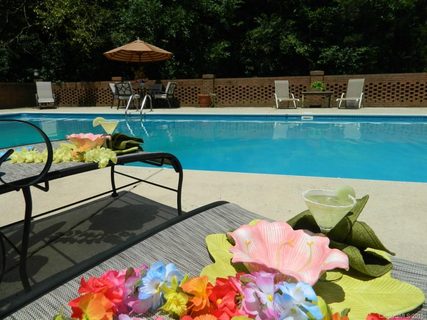 330 Oak Road