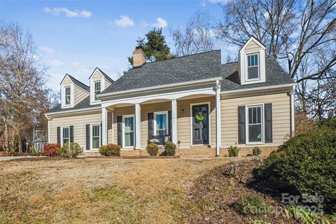1011 Jaywood Lane