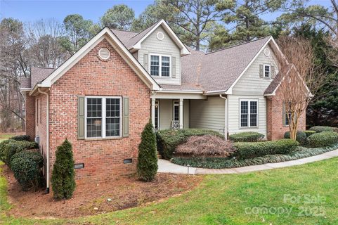 302 Mccrary Road sold home in McCrary Woods, Mooresville, NC