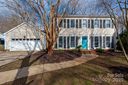 523 Fence Post Lane sold home in Matthews, SC