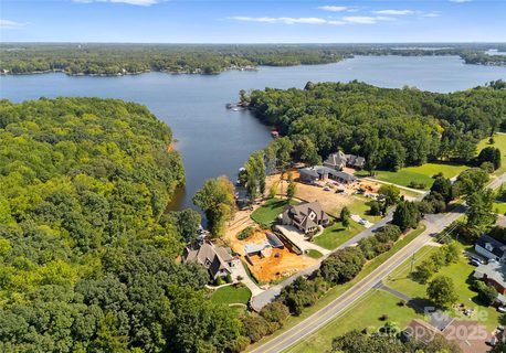 4218 Sigmon Cove Lane sold home in The Vineyards At Kiser Island, Terrell, NC