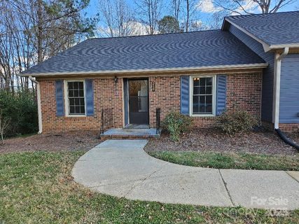 240 Pointe Circle sold home in Olde Pointe, Rock Hill, SC
