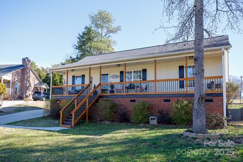 1825 Bloomsbury Drive